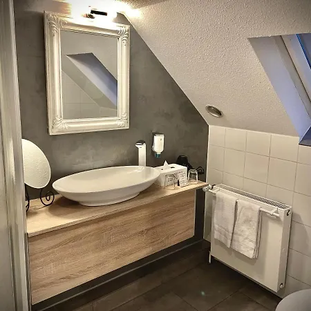 Am Volksgarten Hotel Dusseldorf