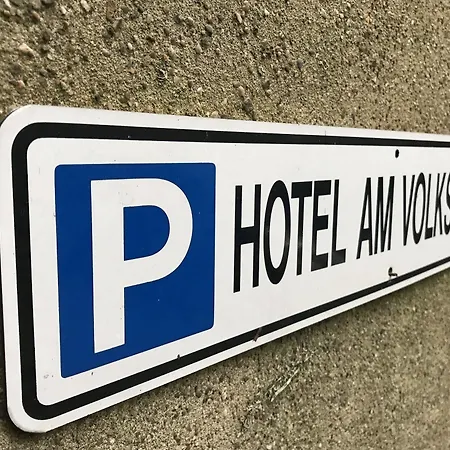 Am Volksgarten 3*
