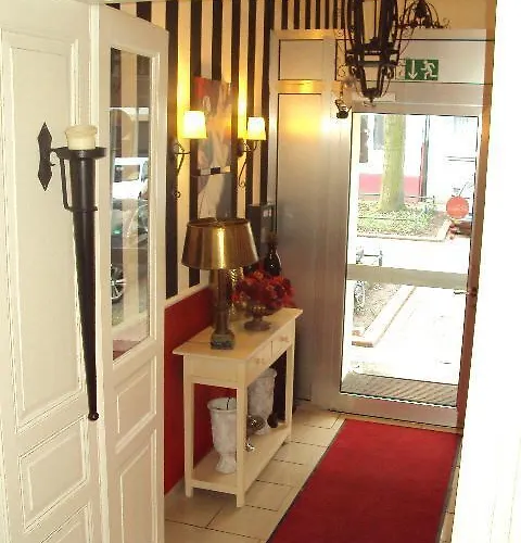 Hotel Am Volksgarten 3*